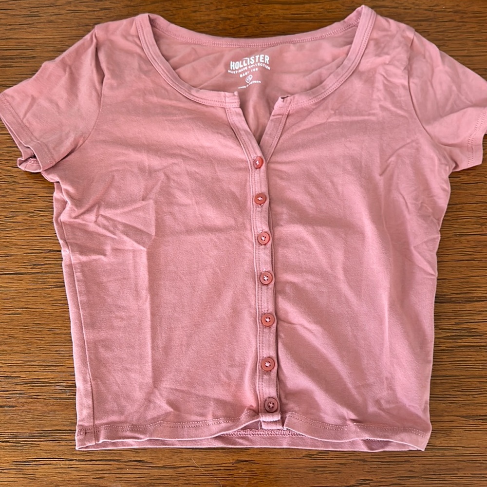 Hollister button top